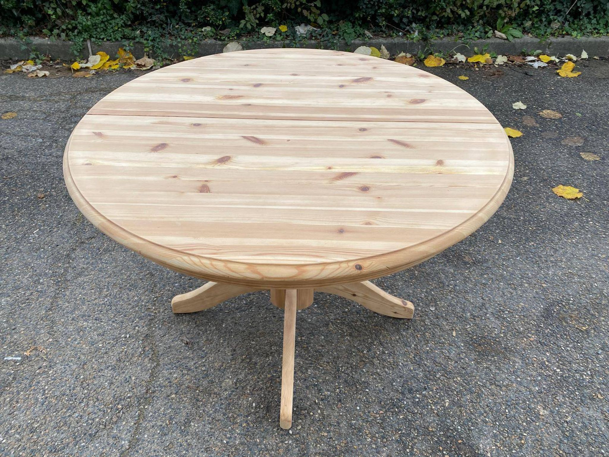 Table à manger ronde extensible pied central rénovée en bois massif brut 105cm