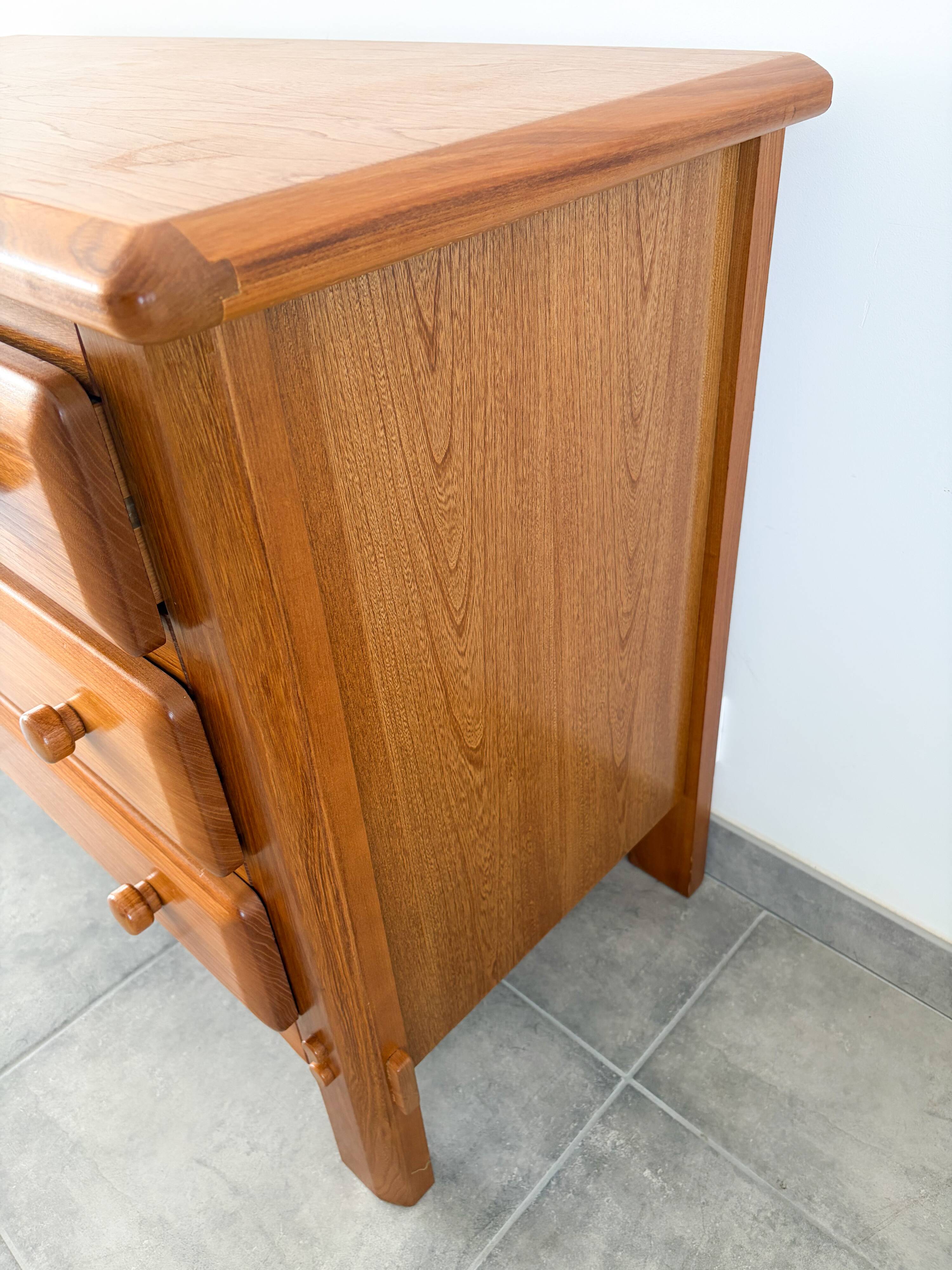 Large elm chest of drawers from Maison Regain, vintage 80s.
