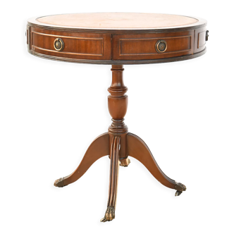 English style pedestal table