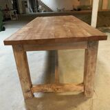 Farm table