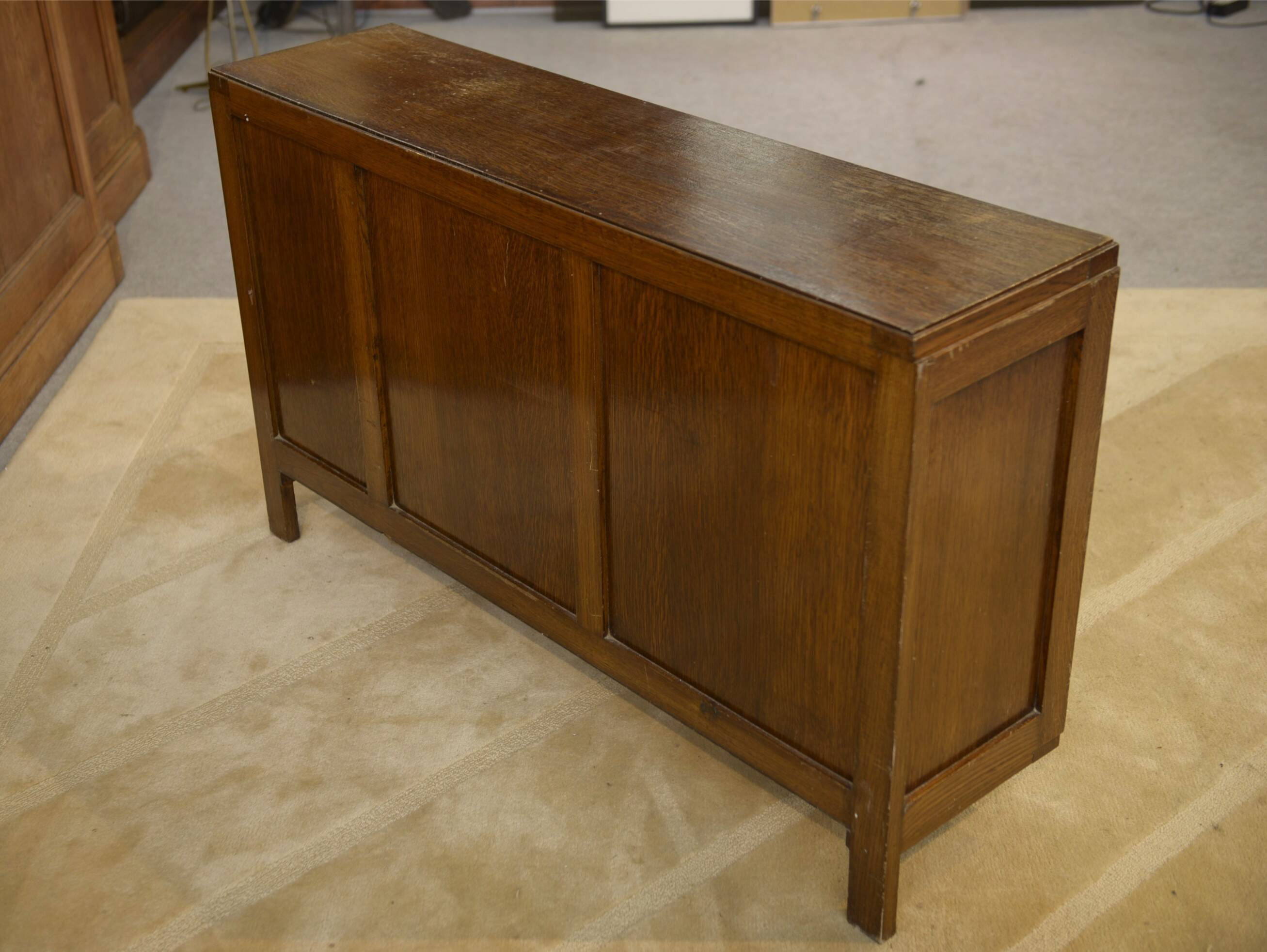 Meuble d’appoint Art Déco en chêne 1940’s