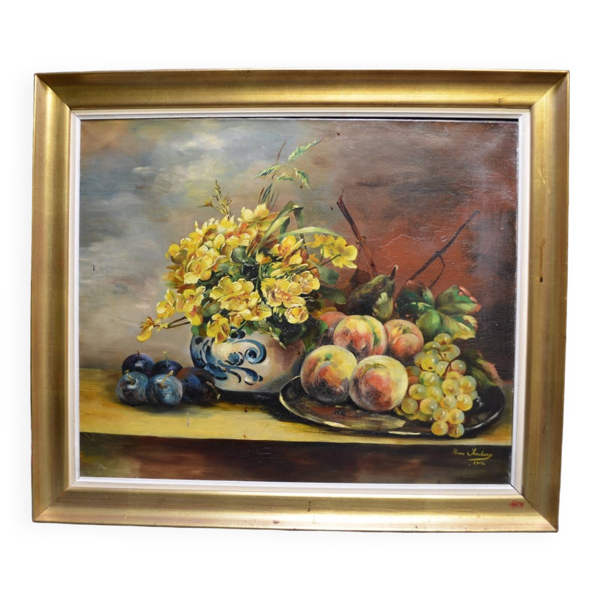 Jhane JONCHERY (XIXe~XXe siecle)  "Nature mortes aux ﬂeurs et aux fruits : pêches, raisins, prunes"