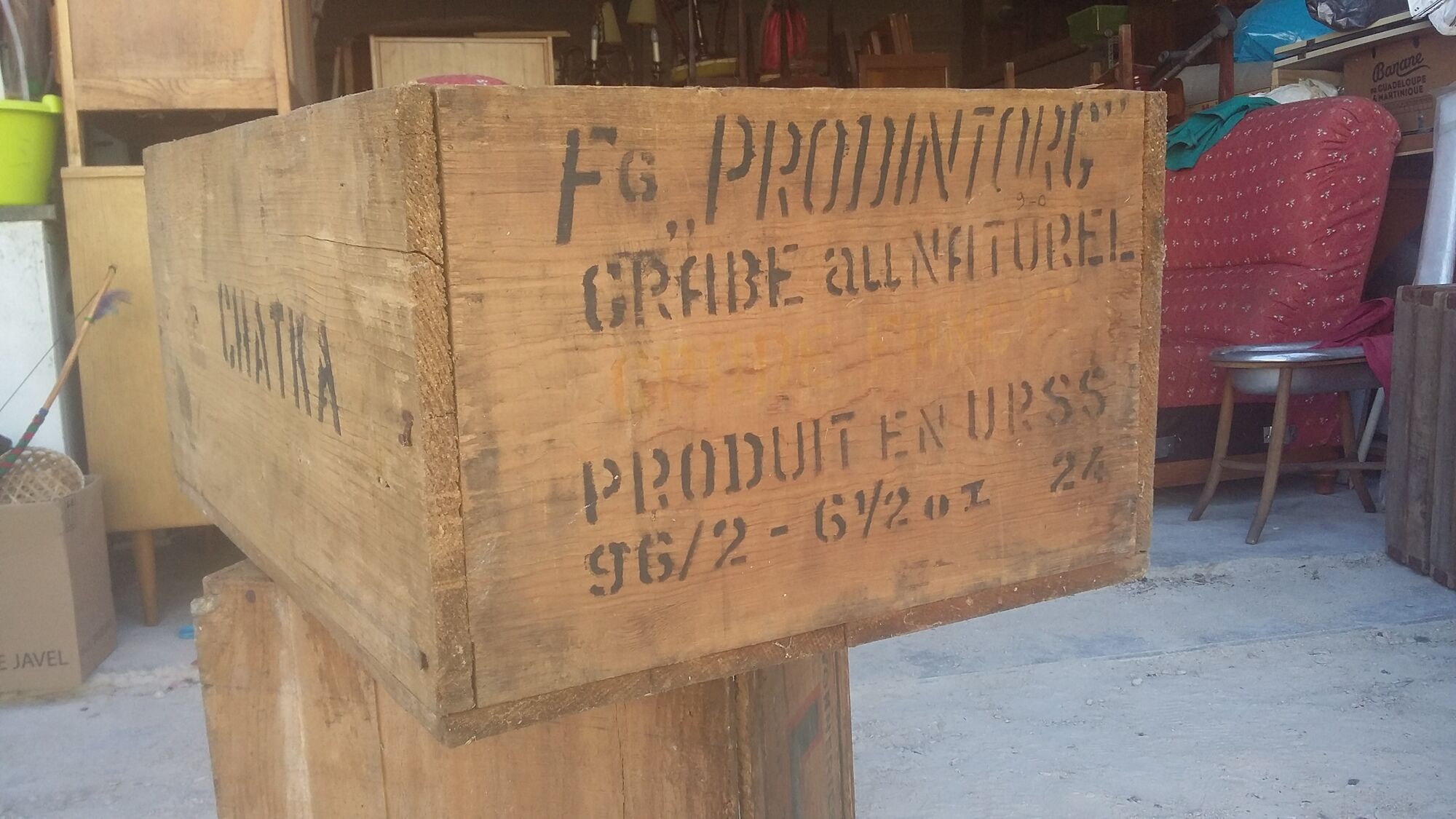 Urss chatka vintage natural wooden crate