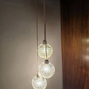Suspension cascade three globes in cut glass vintage and pink wire