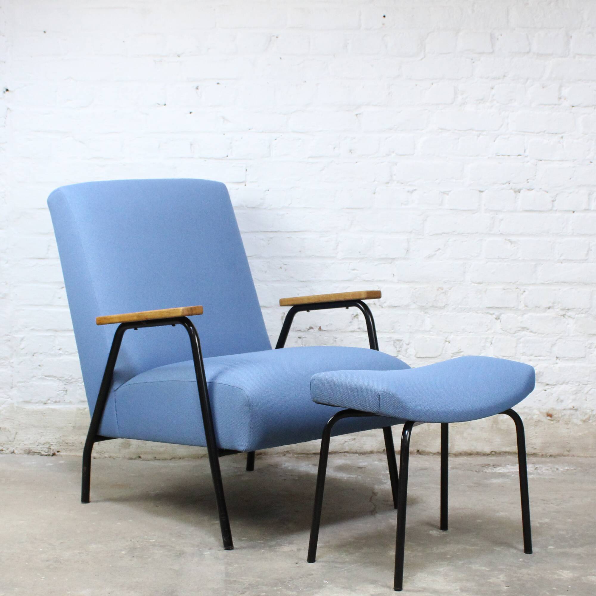 “Rio” armchair and bull ottoman by Pierre Guariche for Meurop 1962