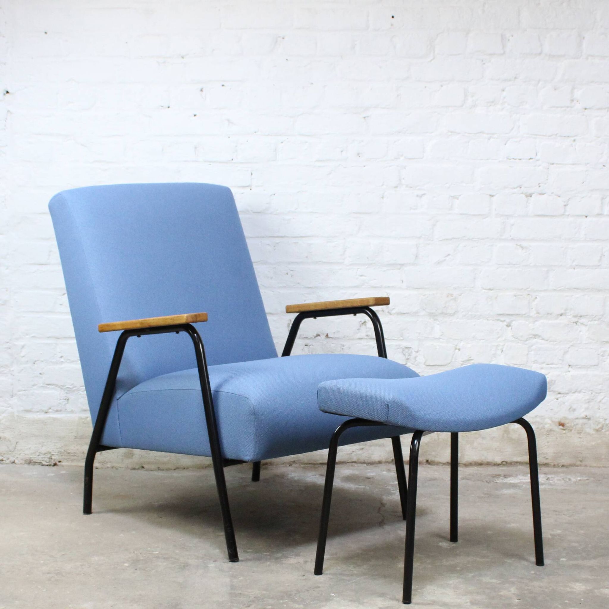 “Rio” armchair and bull ottoman by Pierre Guariche for Meurop 1962