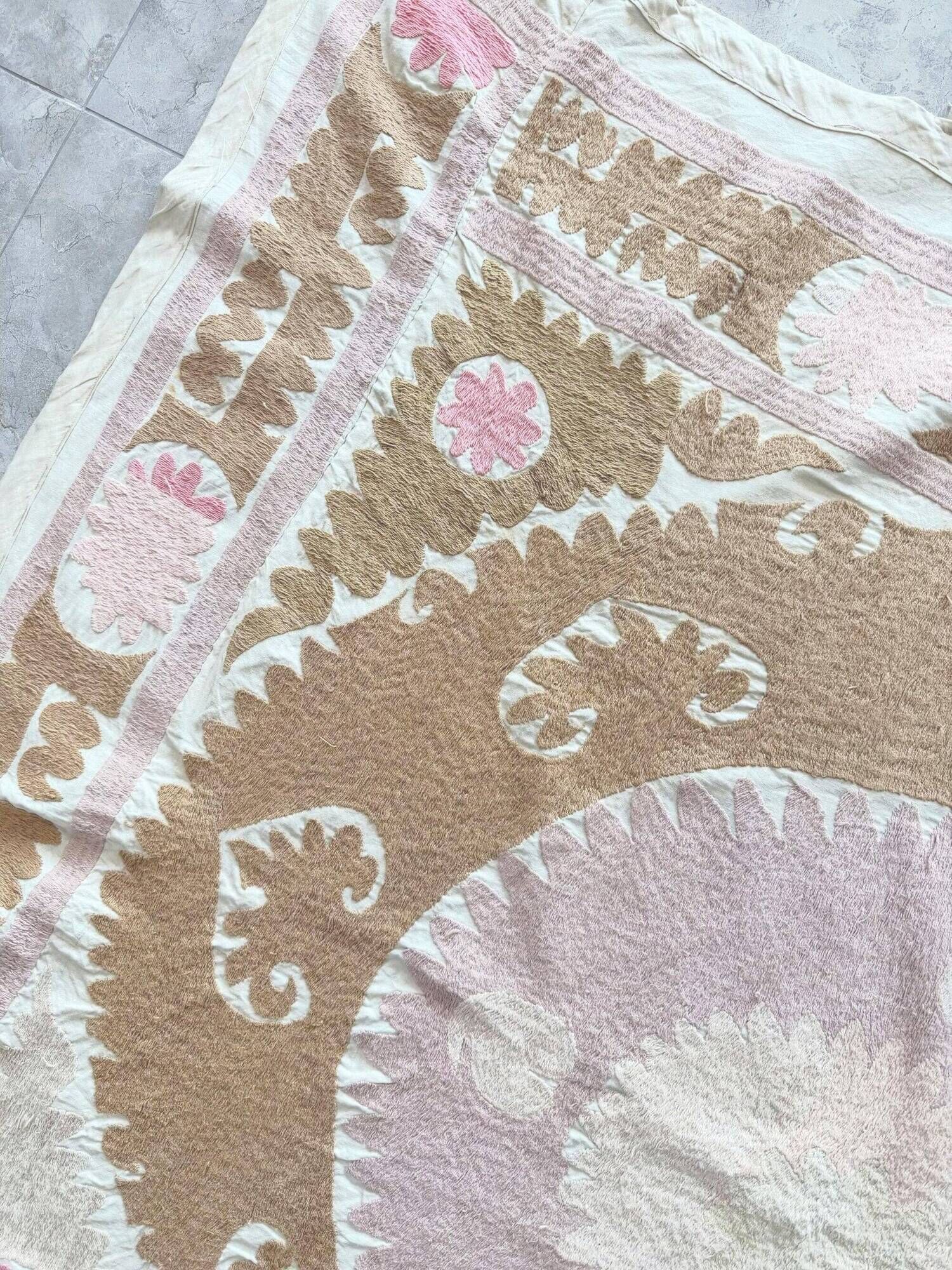 Vintage hand-embroidered tablecloth 136x143 cm