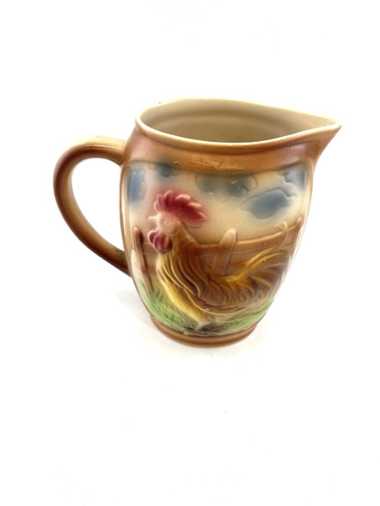 Slush pitcher with rooster decor