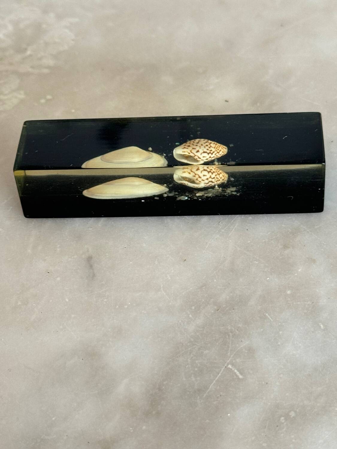 Resin knife holder