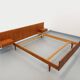 Lit double vintage scandinave en teck des années 60 avec chevets intégrés