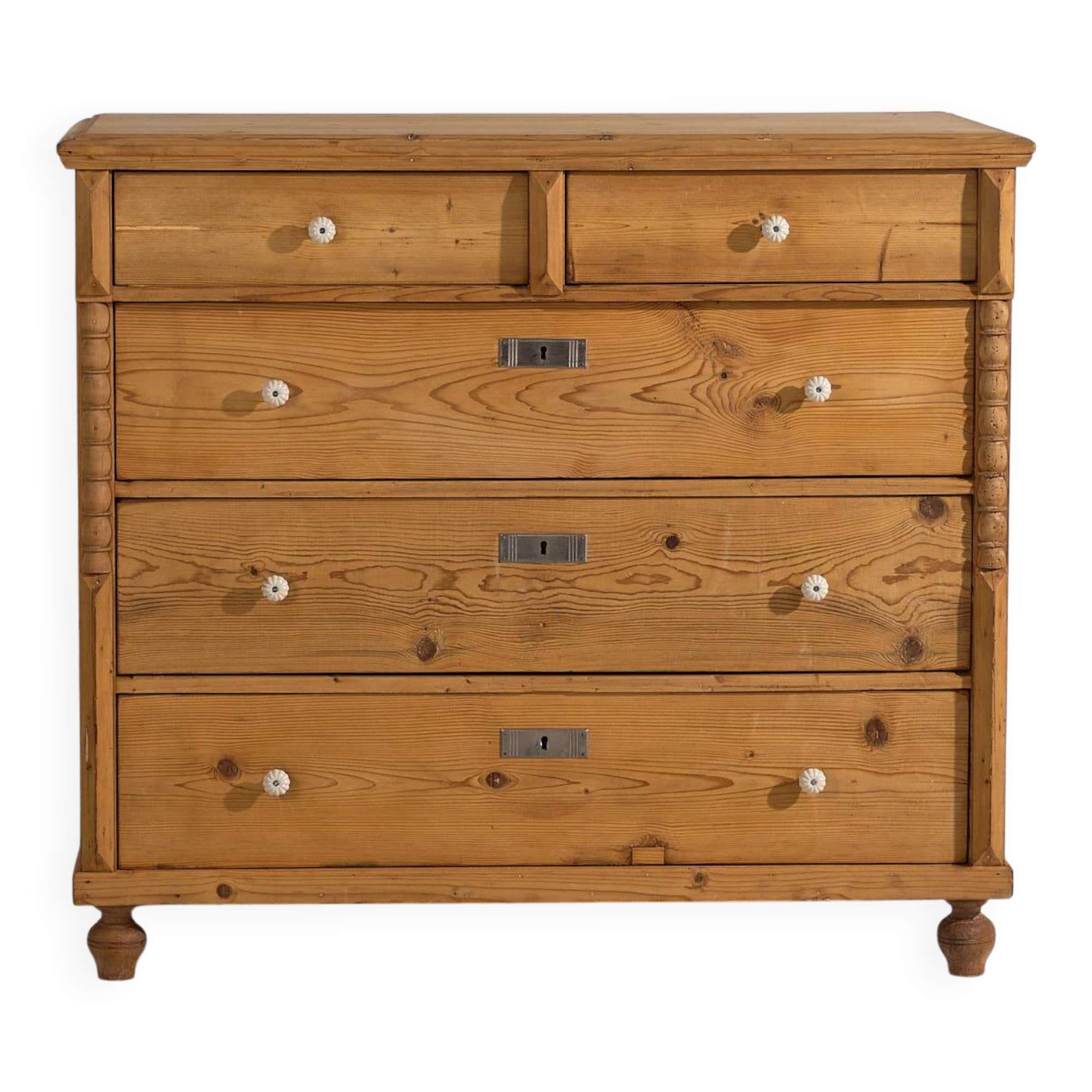Large antique chest of drawers (circa 1920)