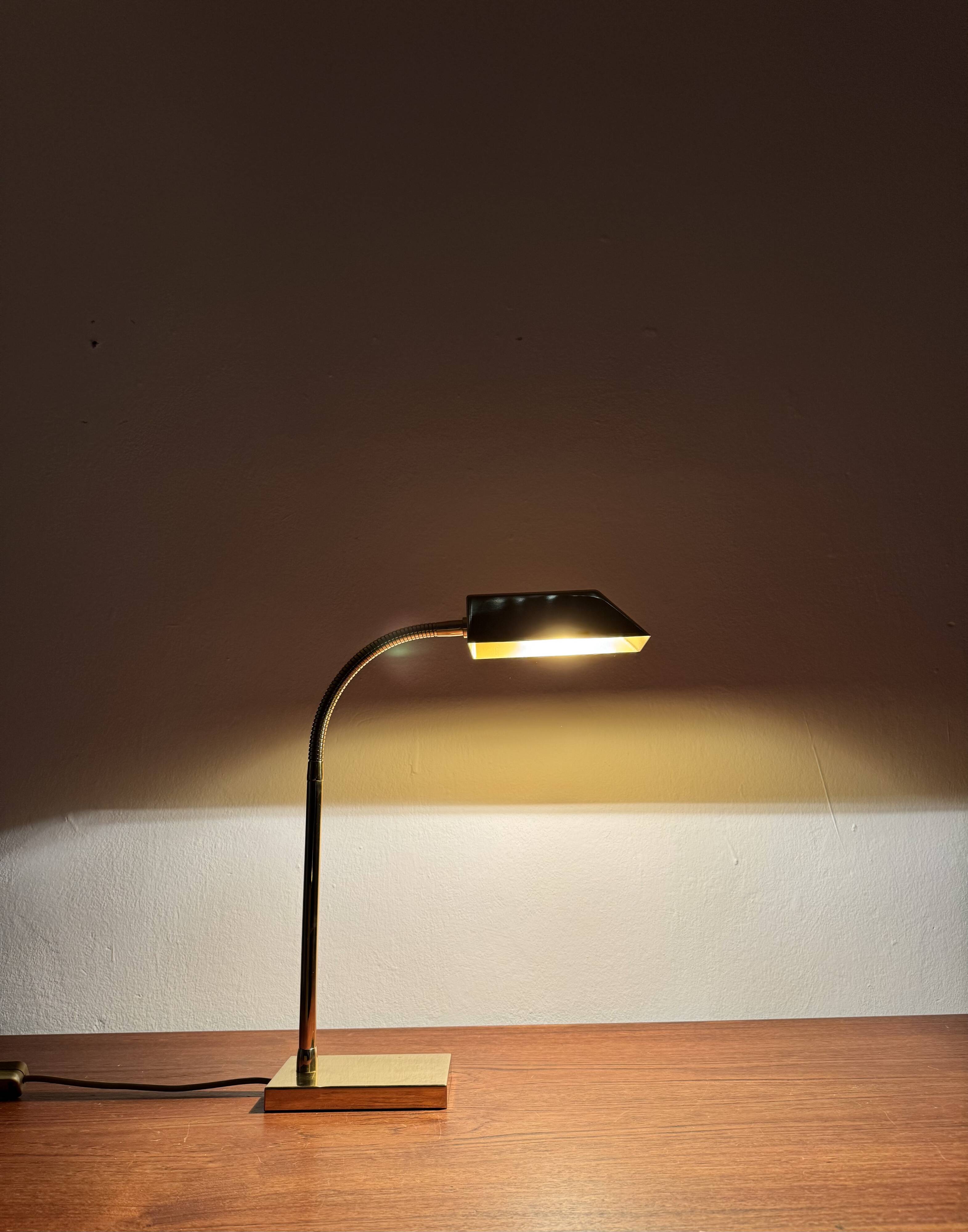 Brass Table Lamp by Vereinigte Werkstätten Collection