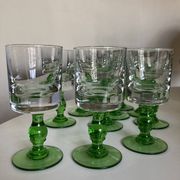 Set de 12 verres gobelets massifs à pied 1960