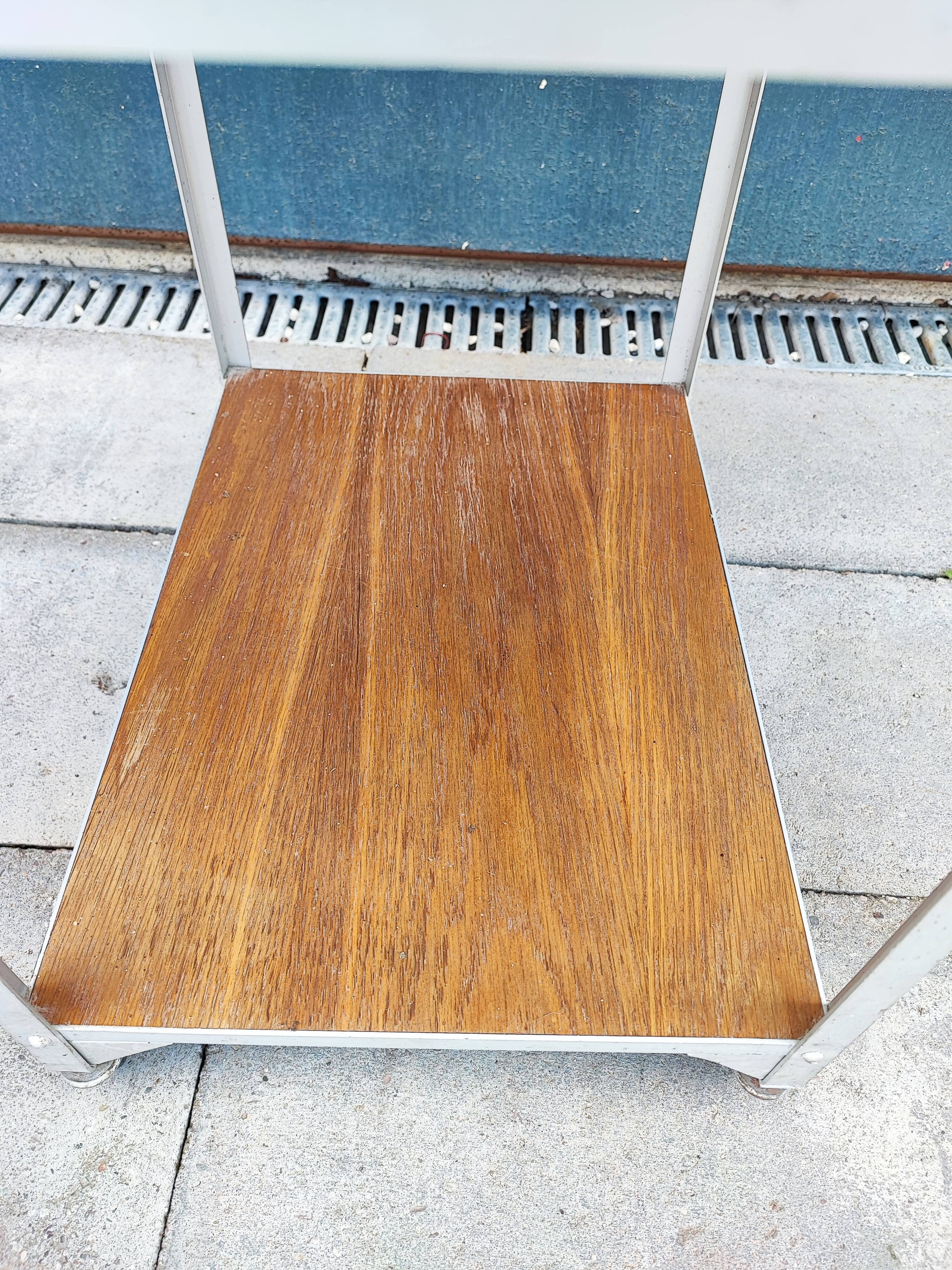 Metal binder ruwa bell