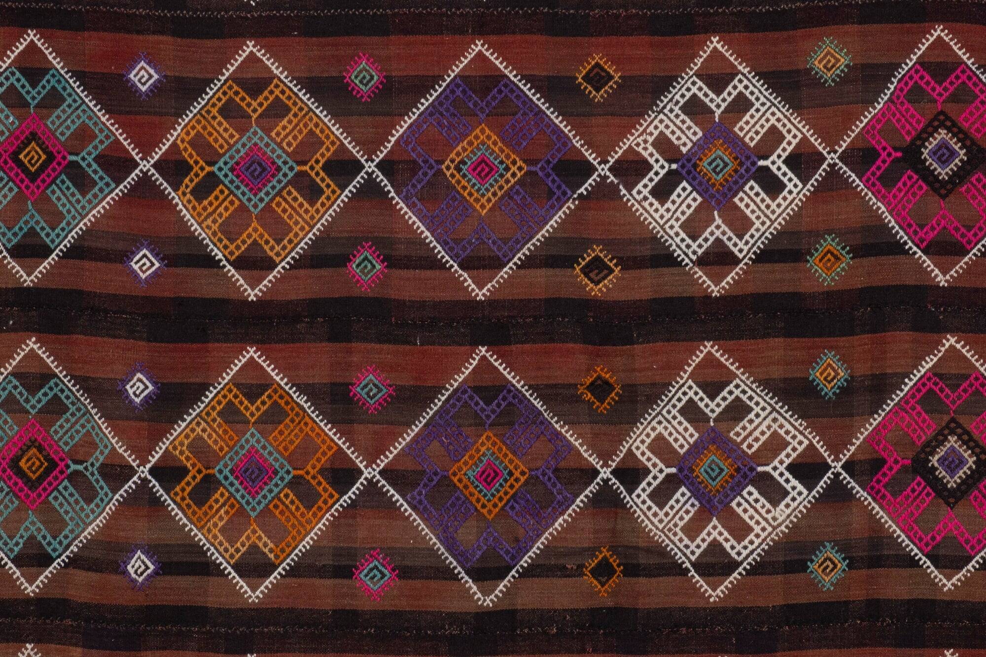 Vintage Turkish kilim, handwoven, 162x323 cm.