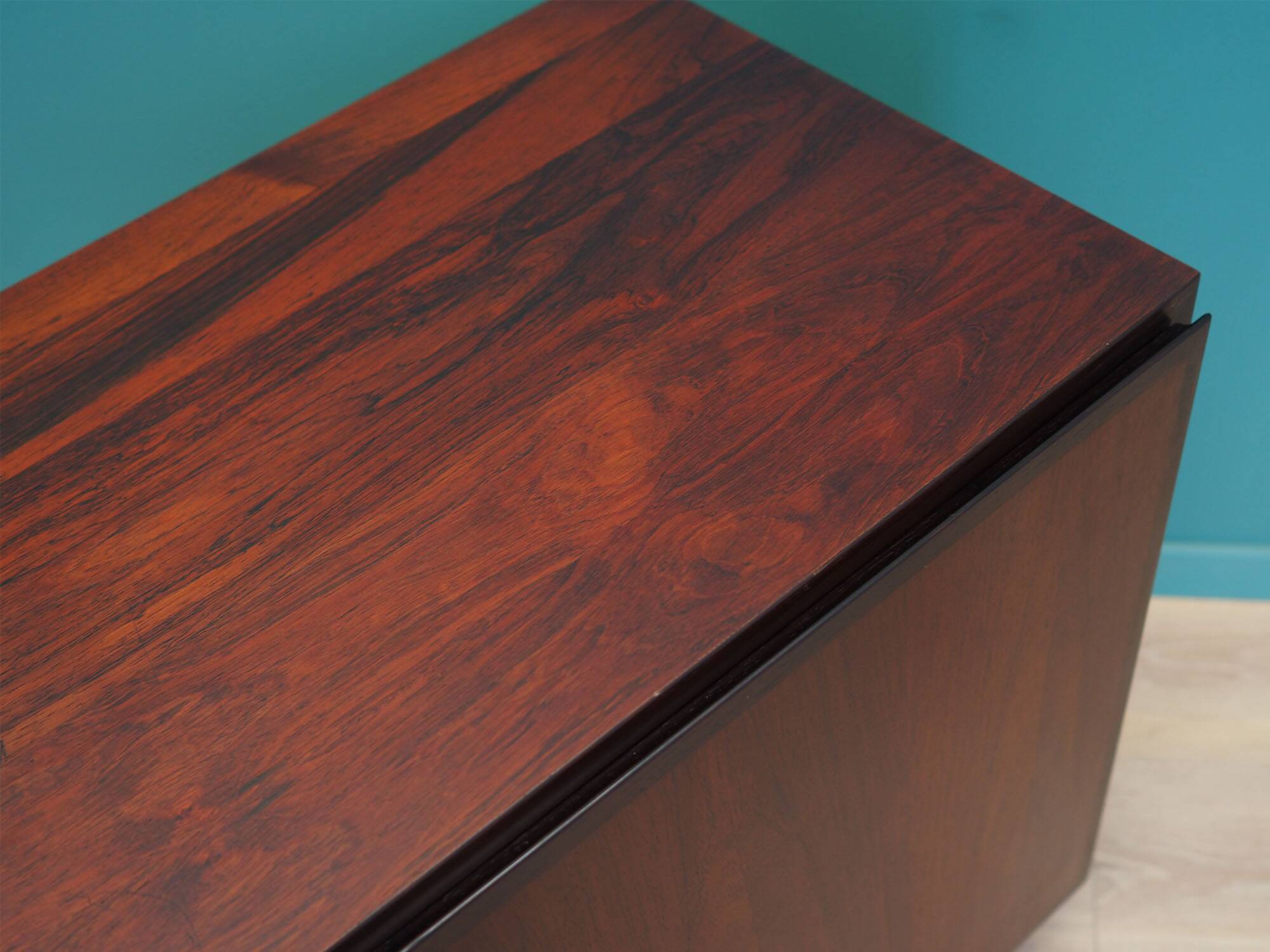Cabinet en palissandre, design danois, années 1960, fabricant : Omann Jun
