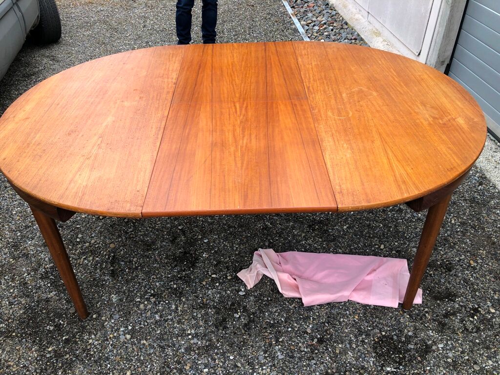Rem Rojle Denmark extension table