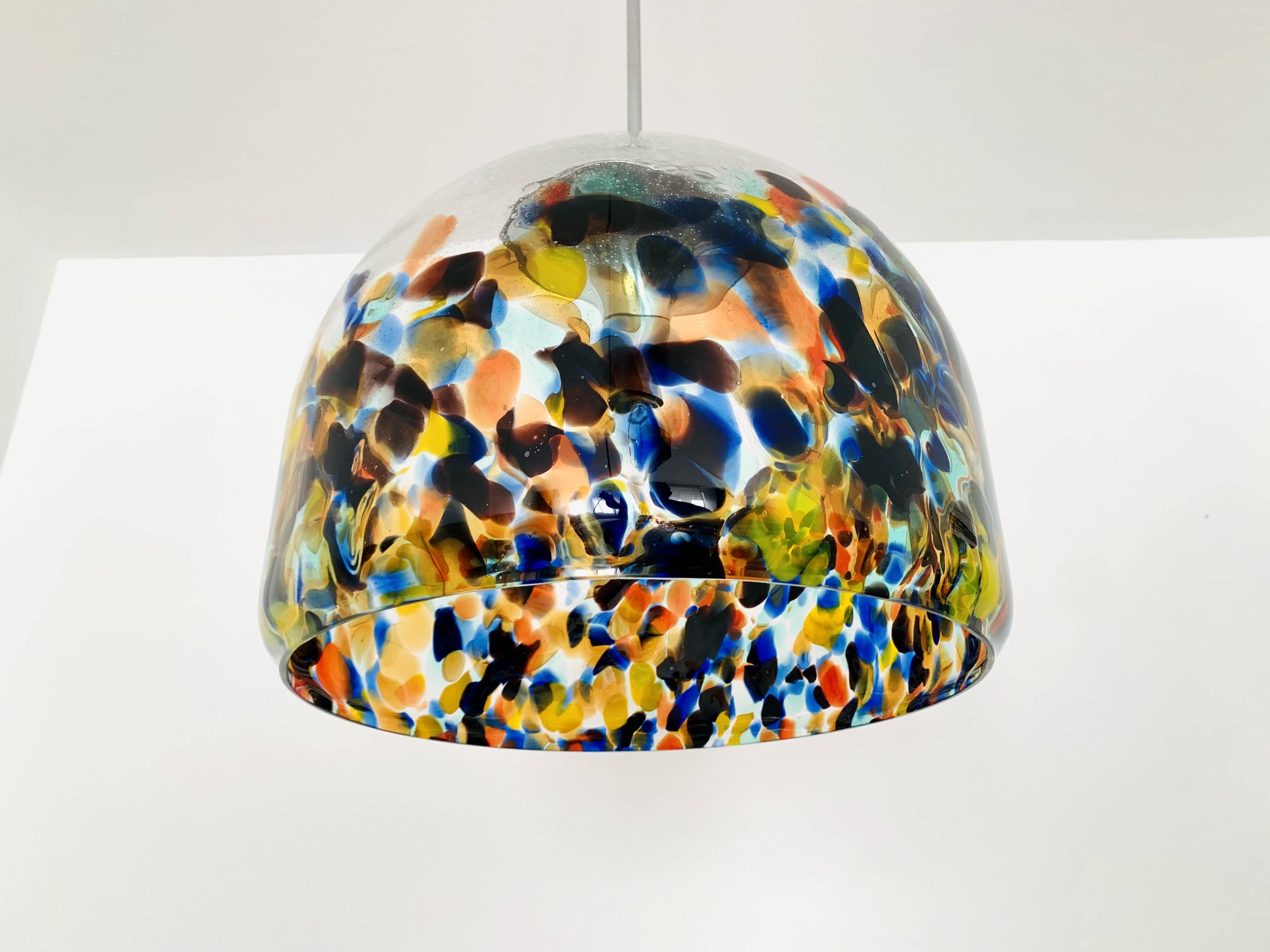 Grande suspension en verre de Murano coloré