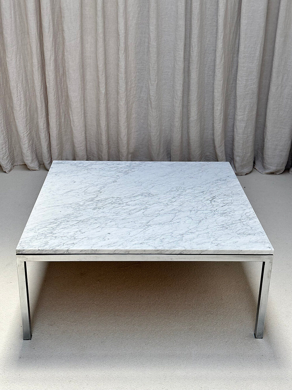 Table basse XL Carrara, Belgique, années 60