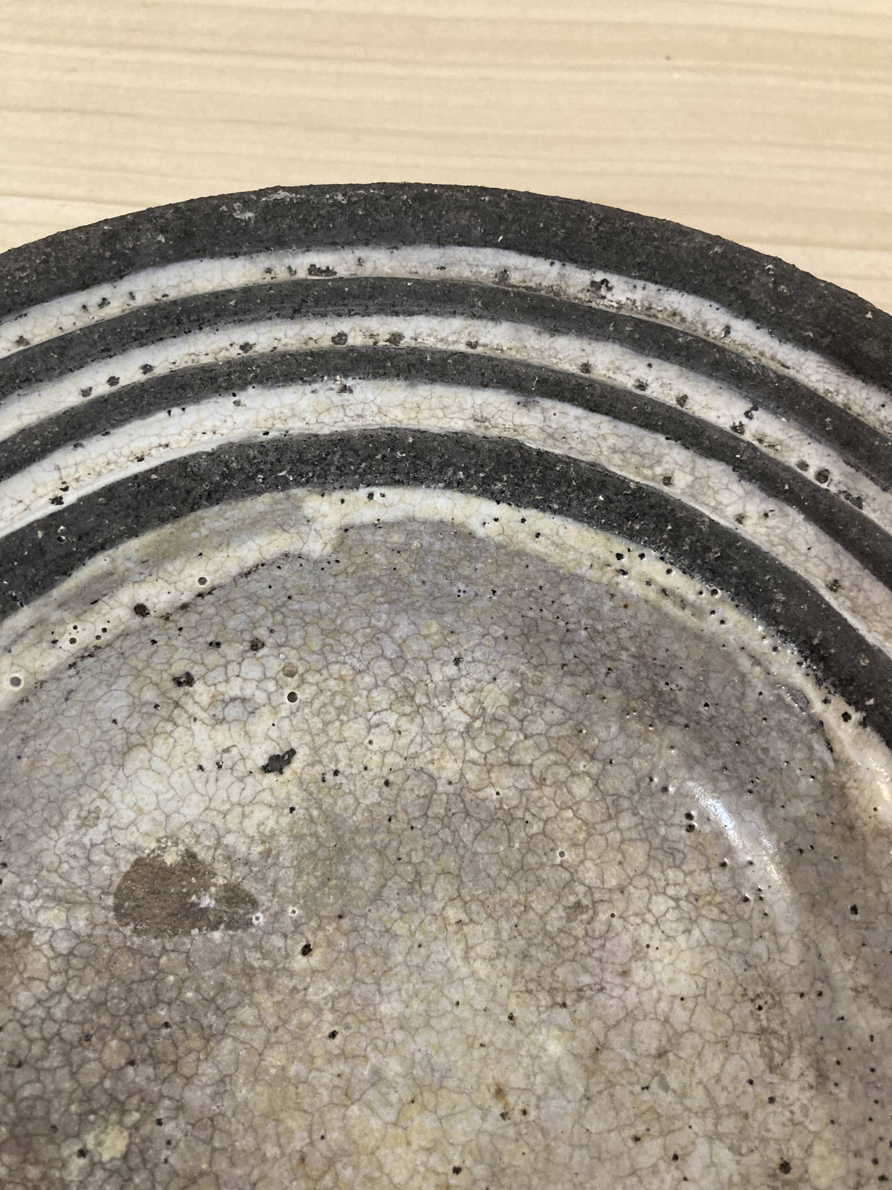 Plat creux en céramique noire