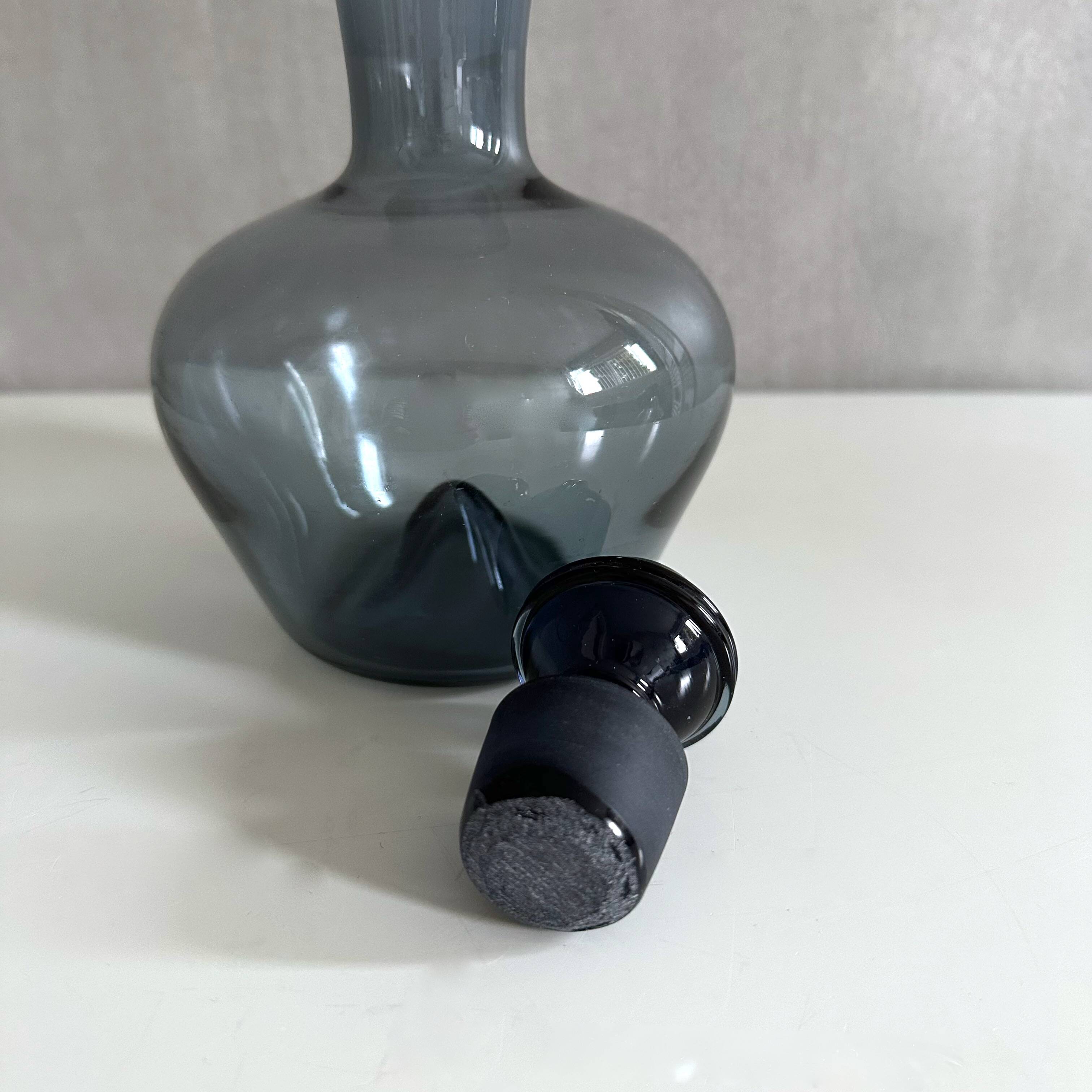 Liqueur carafe "Zistern" by Wilhelm Wagenfeld with glasses "Rapunzel"