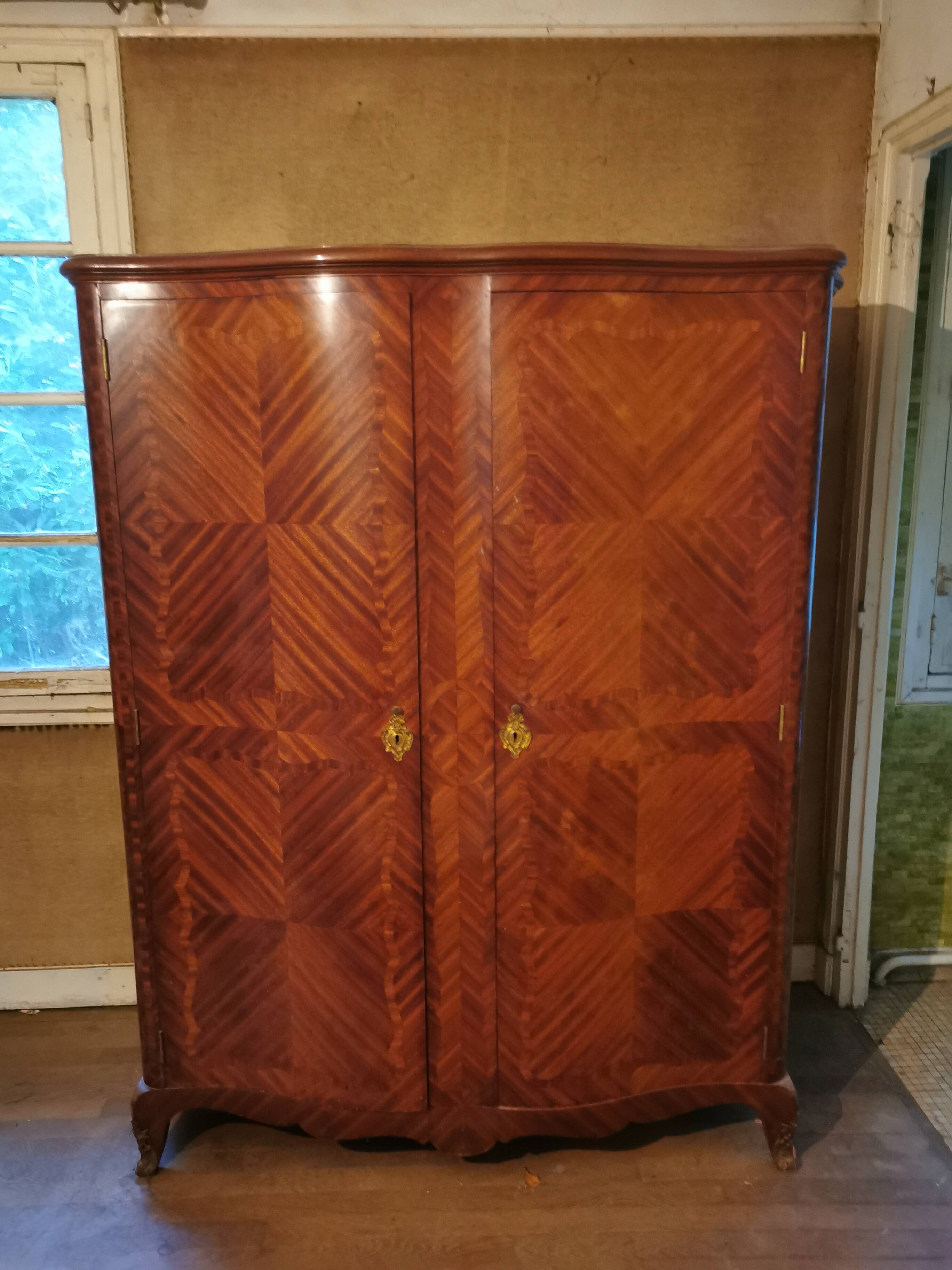 Louis xv cabinet marquetry very good condition
