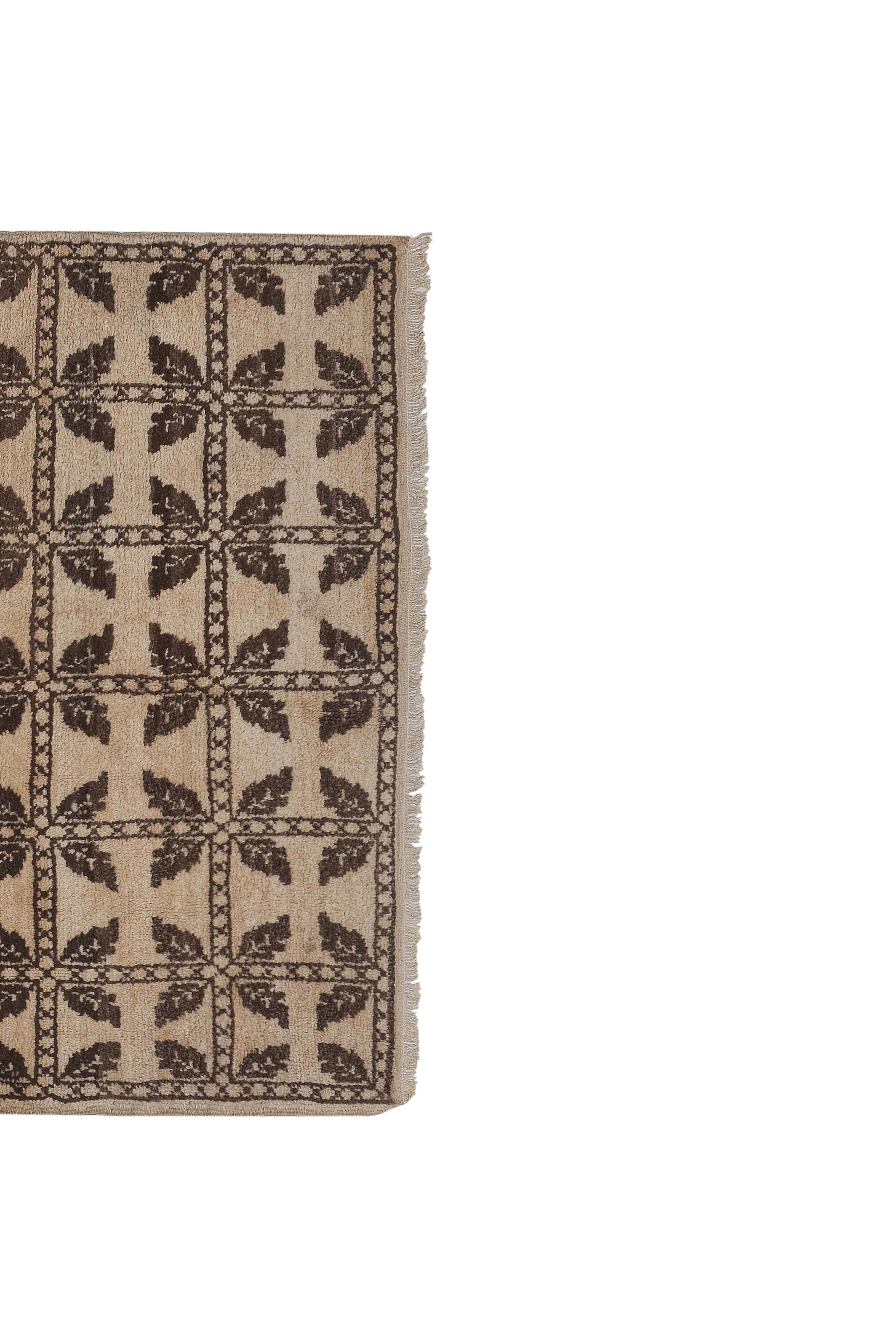 Vintage Turkish rug from Oushak, hand-woven 122x190 cm