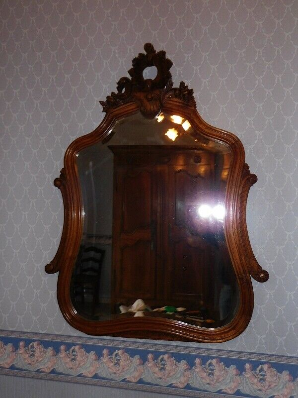 Miroir rocaille louis XV en noyer a accrocher au mur  110x85cm