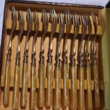 Box of 12 dessert forks