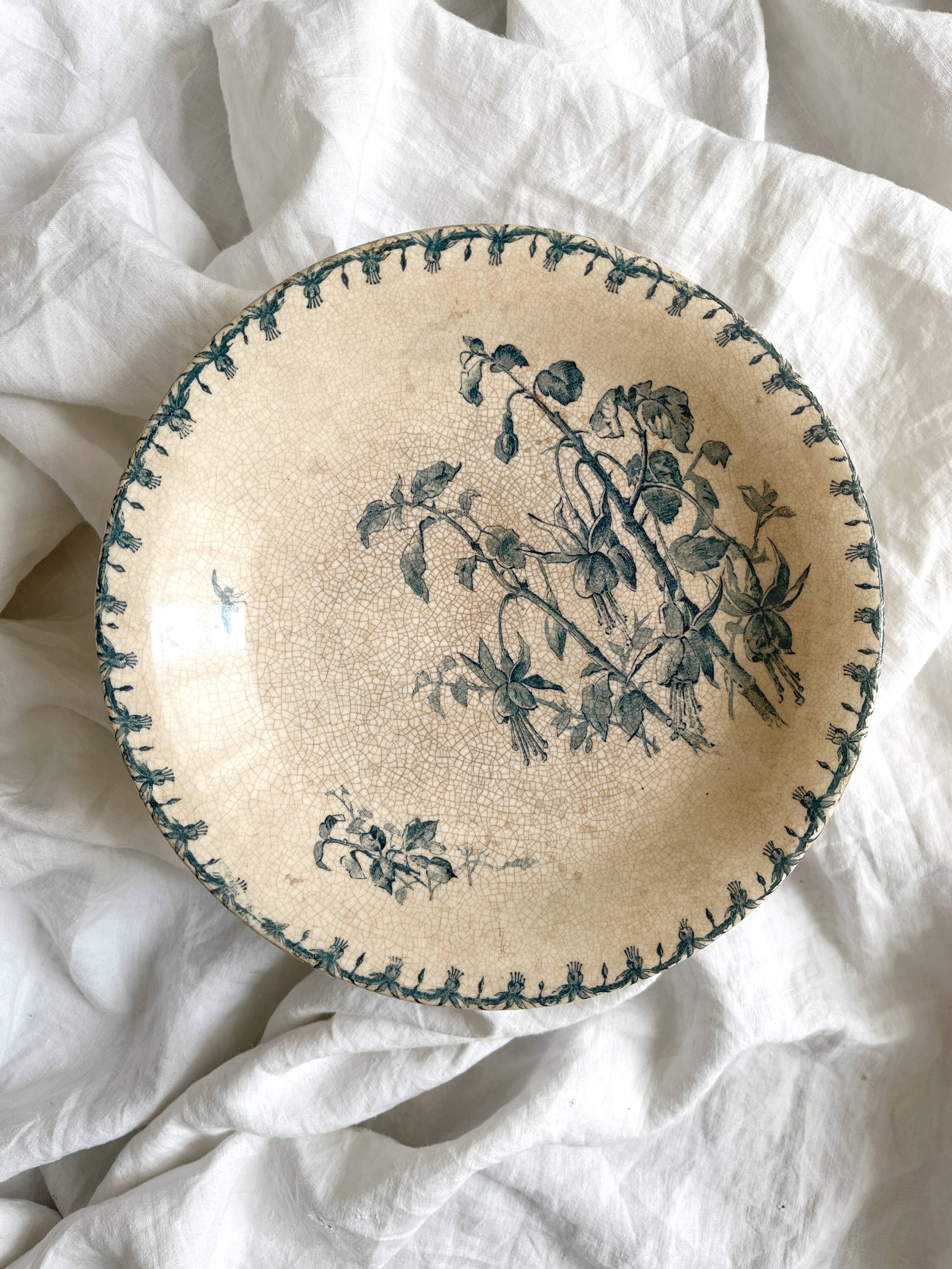 "Fushia" iron earthenware compote dish from Gien circa 1900