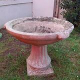 Garden planter on foot