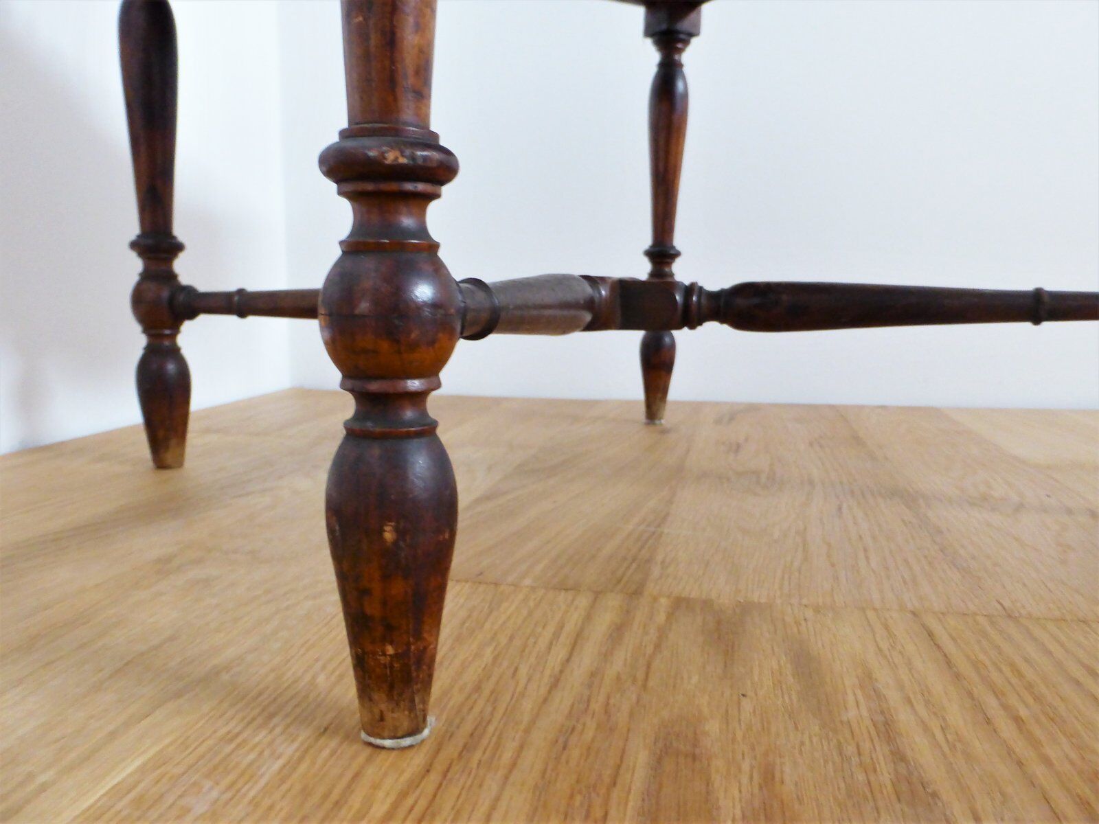 Corner chair, late nineteenth century