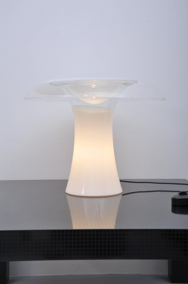 Lampe de table champignon en verre de Murano, attribuée à Vistosi, années 1970.