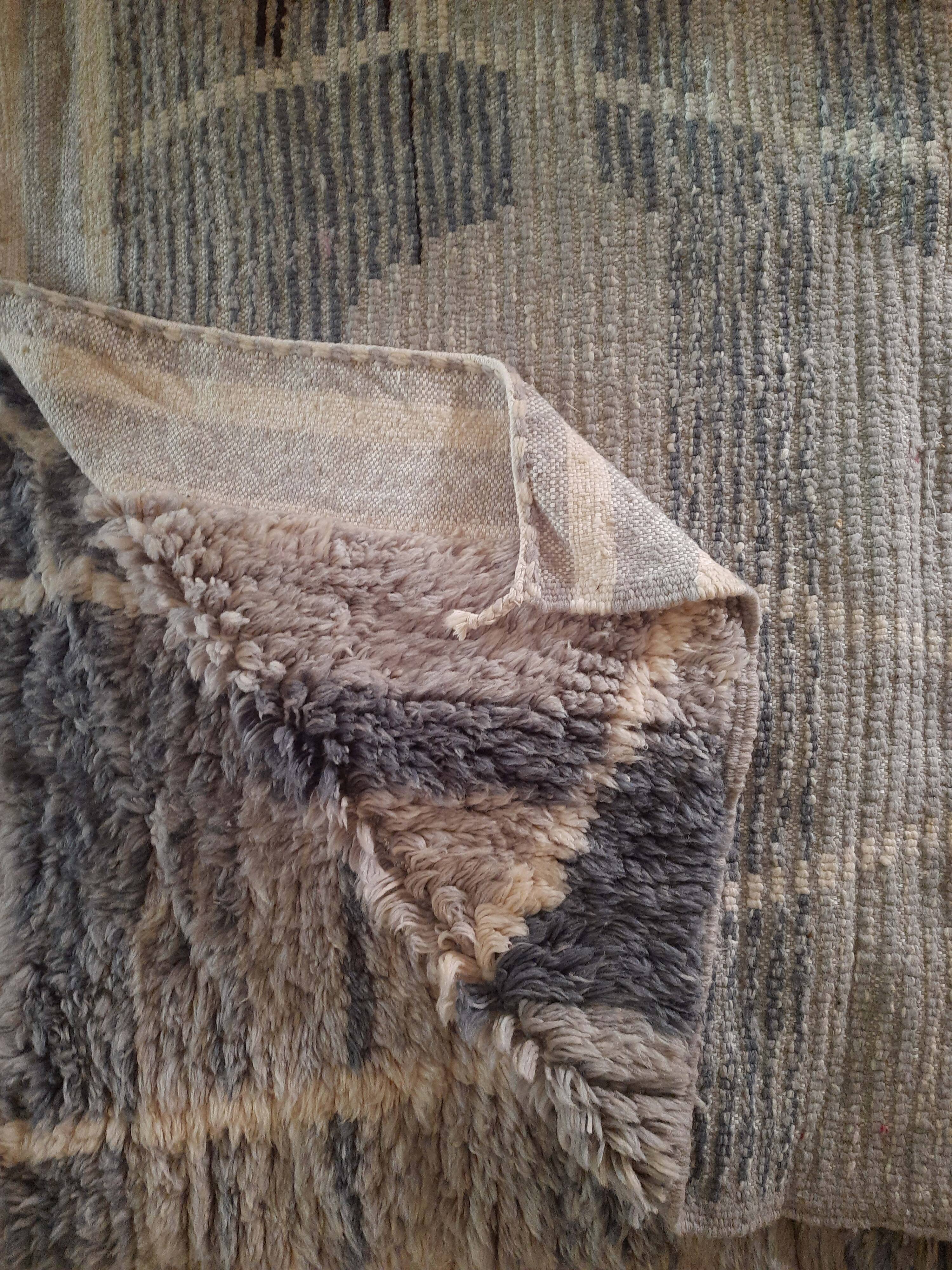 Moroccan Berber carpet beni ouarain 274x365