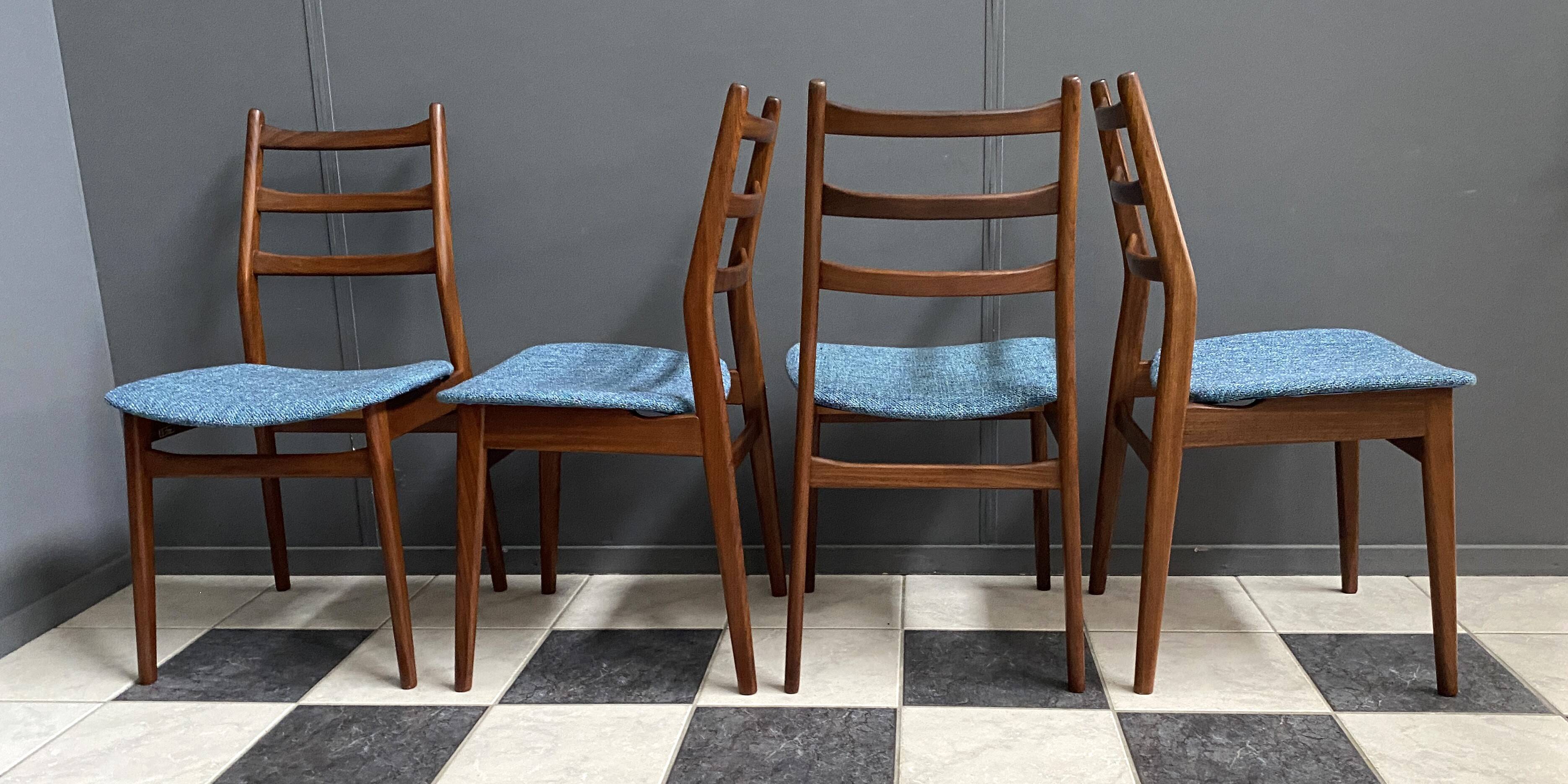 4 chaises de salle à manger Casala, années 1960