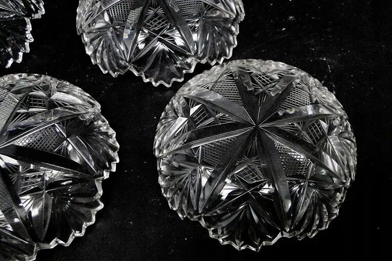 set of 4 plates