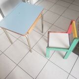 School desk and its chair in wood and formica
