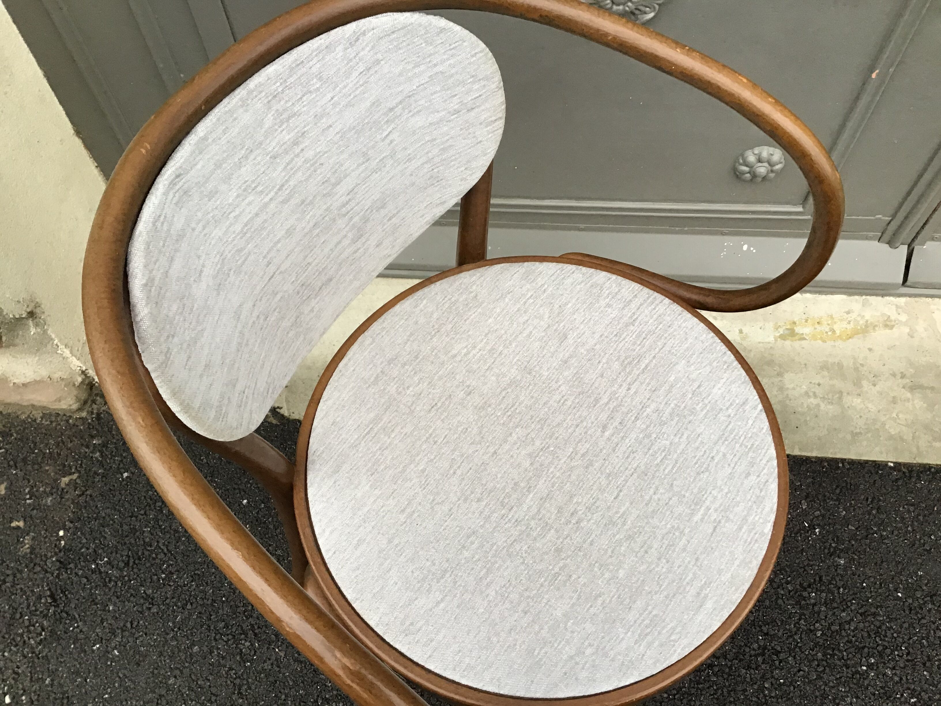 Tuna chair B9 Le Corbusier curved wood