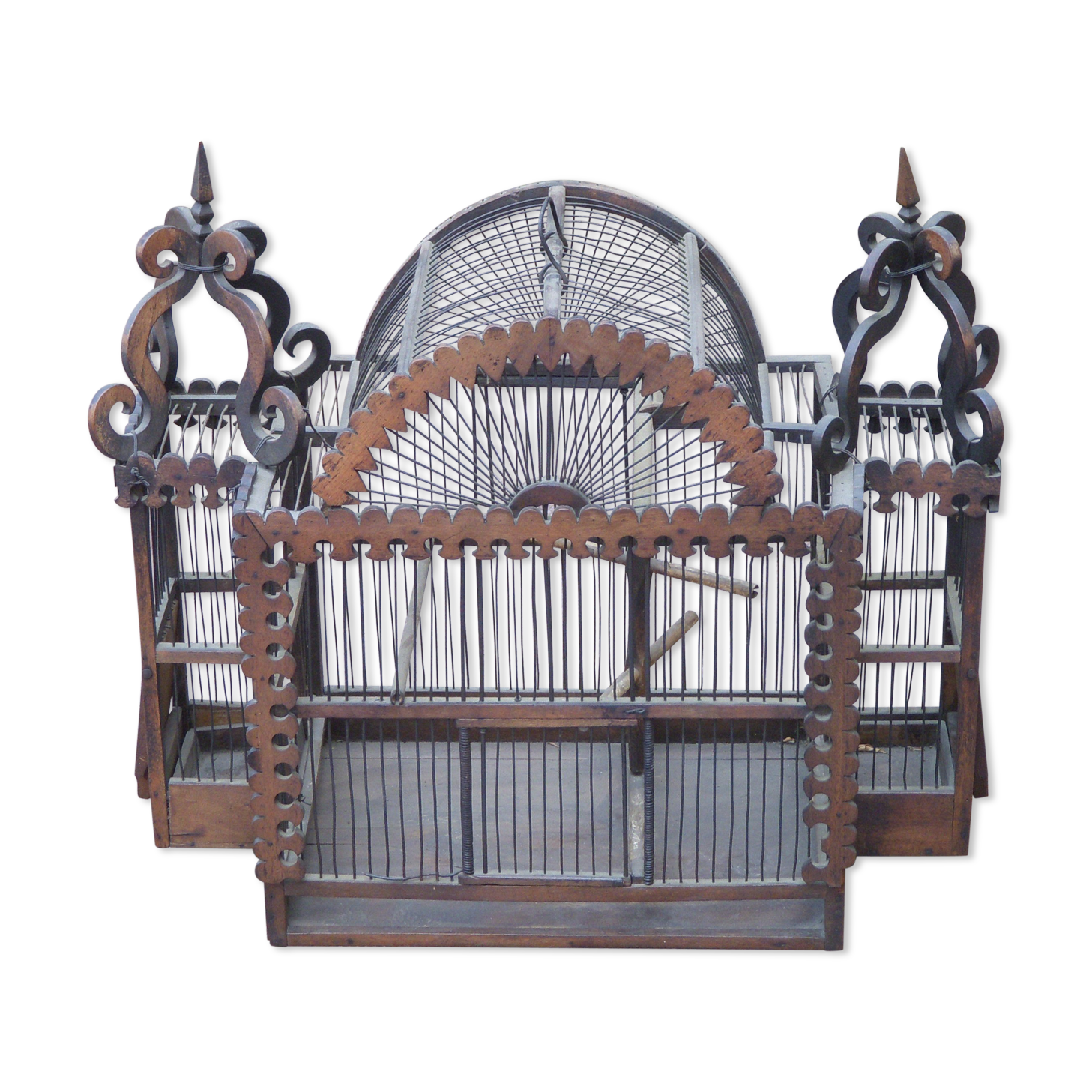 Cage has birds old XVIIIth