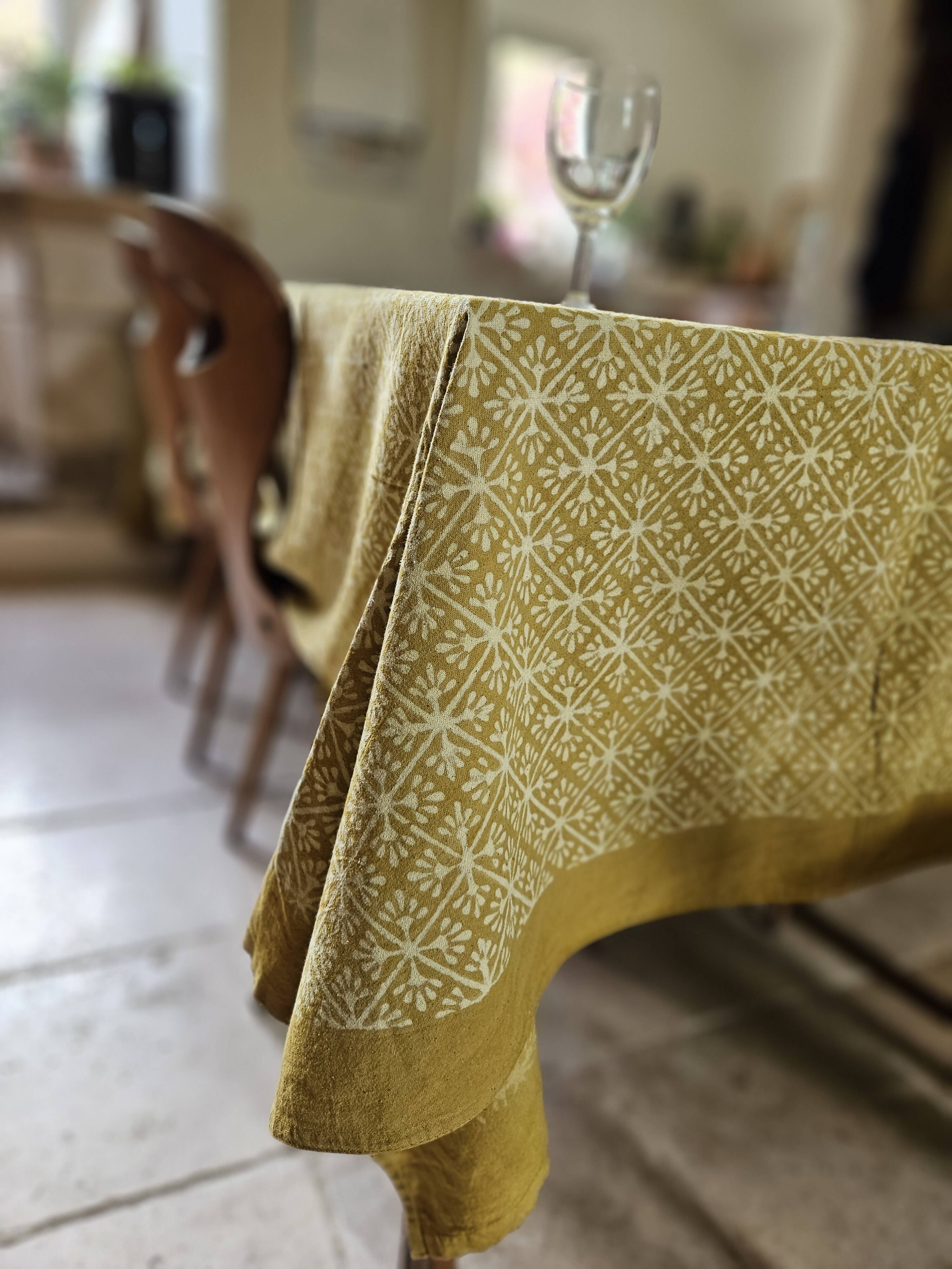 Tablecloth 300 cm x150 cm hand-printed, vegetable dyed