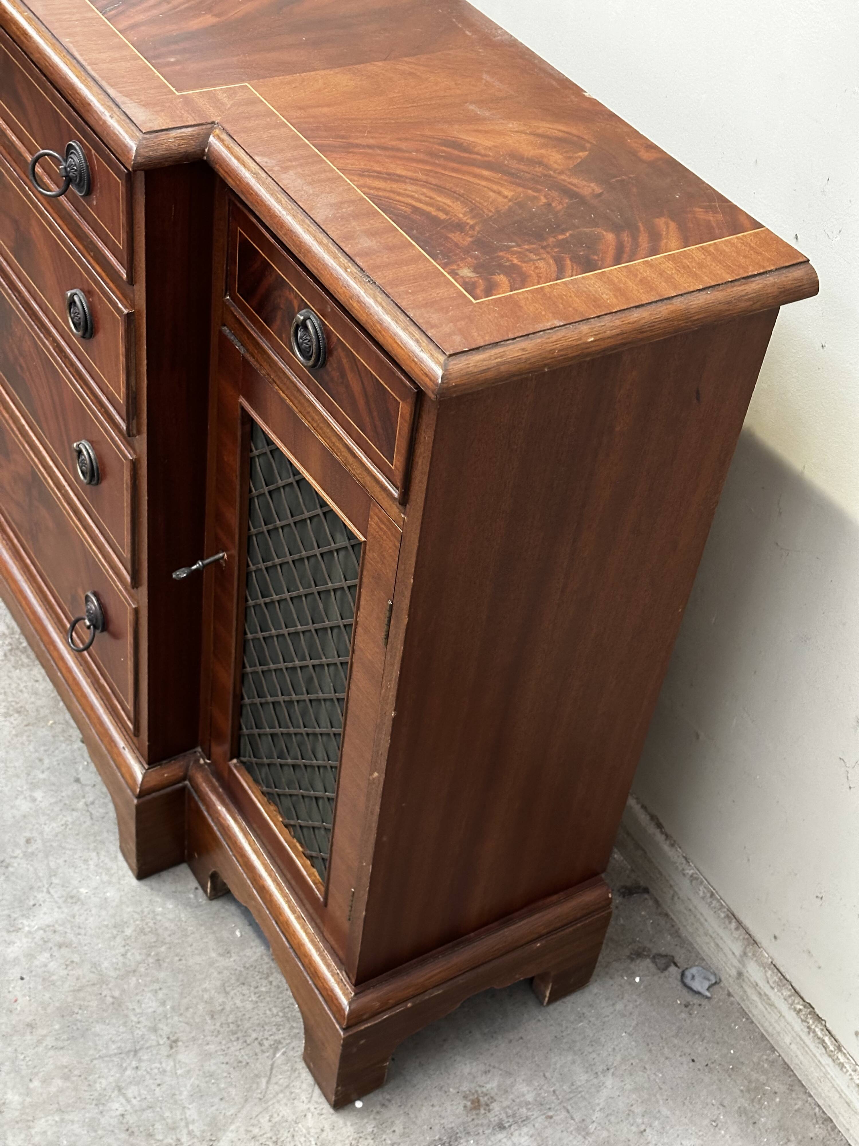 Buffet Anglais en acajou fin 19 e