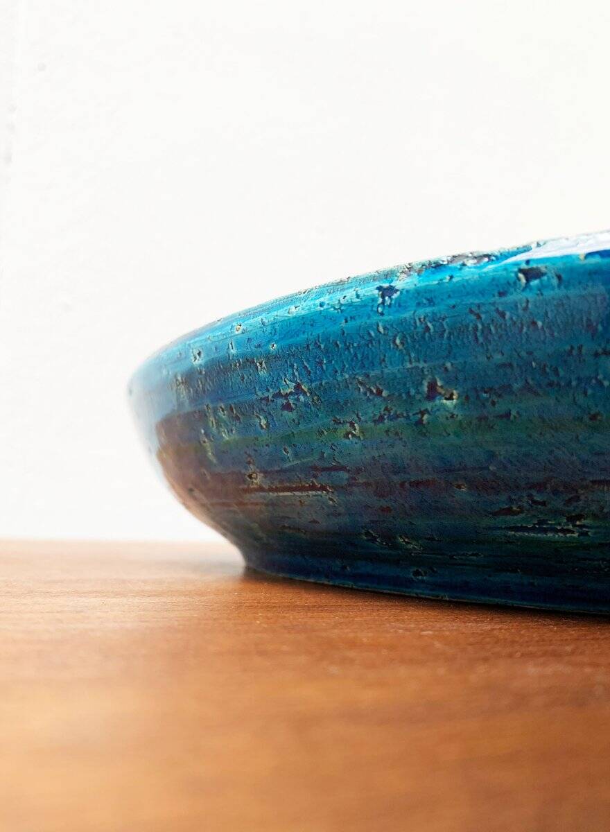 Large Rimini Blue bowl from the mid-century by Aldo Londi for Bitossi.
