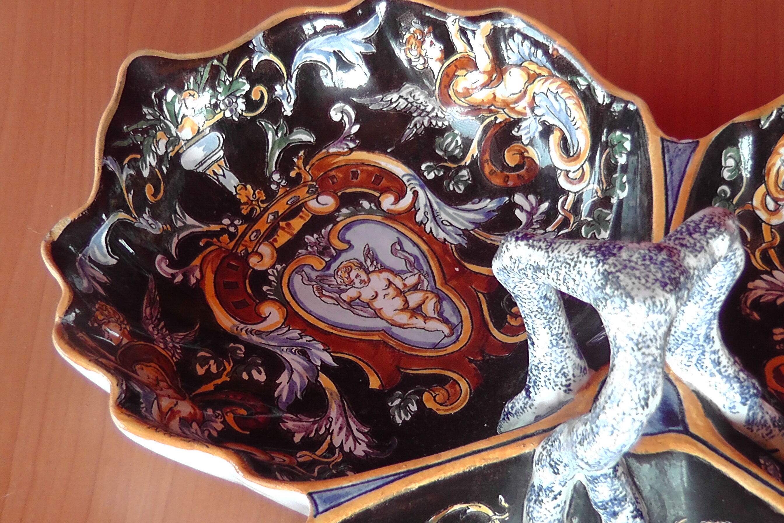 Trilobed beggar servant Gien XIX Century