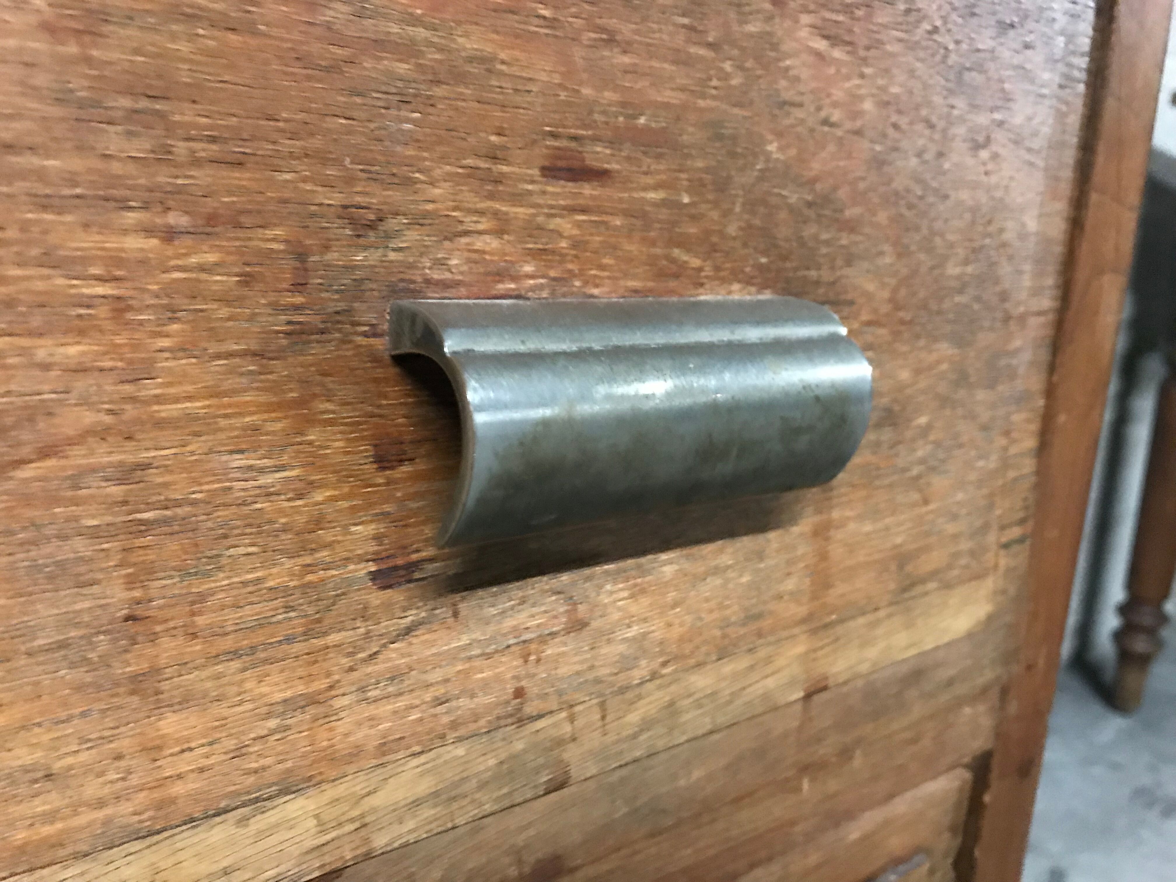 Administrative desk of the 1950s