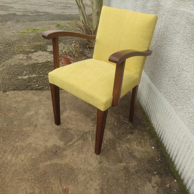 Bridge chair