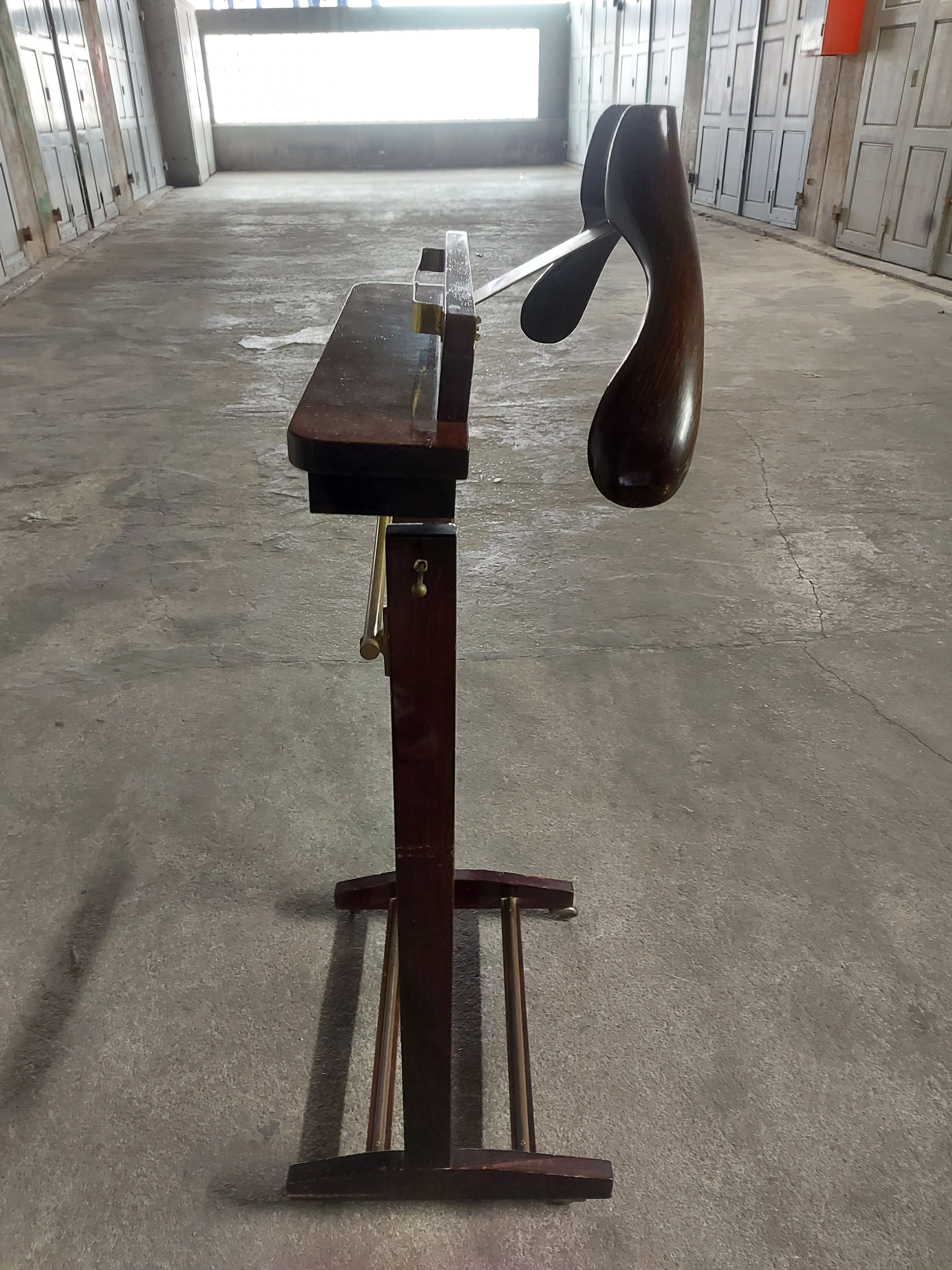 Vintage wooden valet Fratelli Reguitti