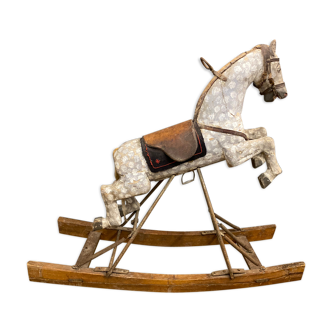 Cheval à bascule en bois 1900