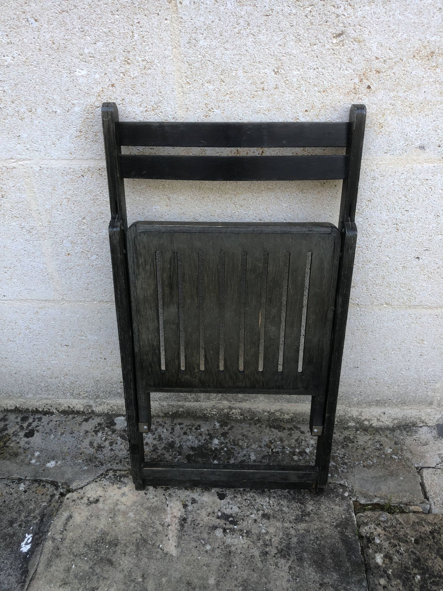 Black wooden folding chair