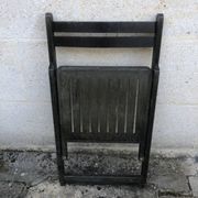 Black wooden folding chair
