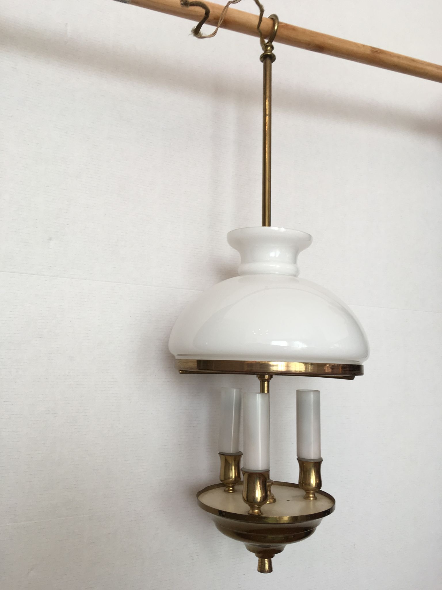 Lustre lanterne globe opaline 3 lumières